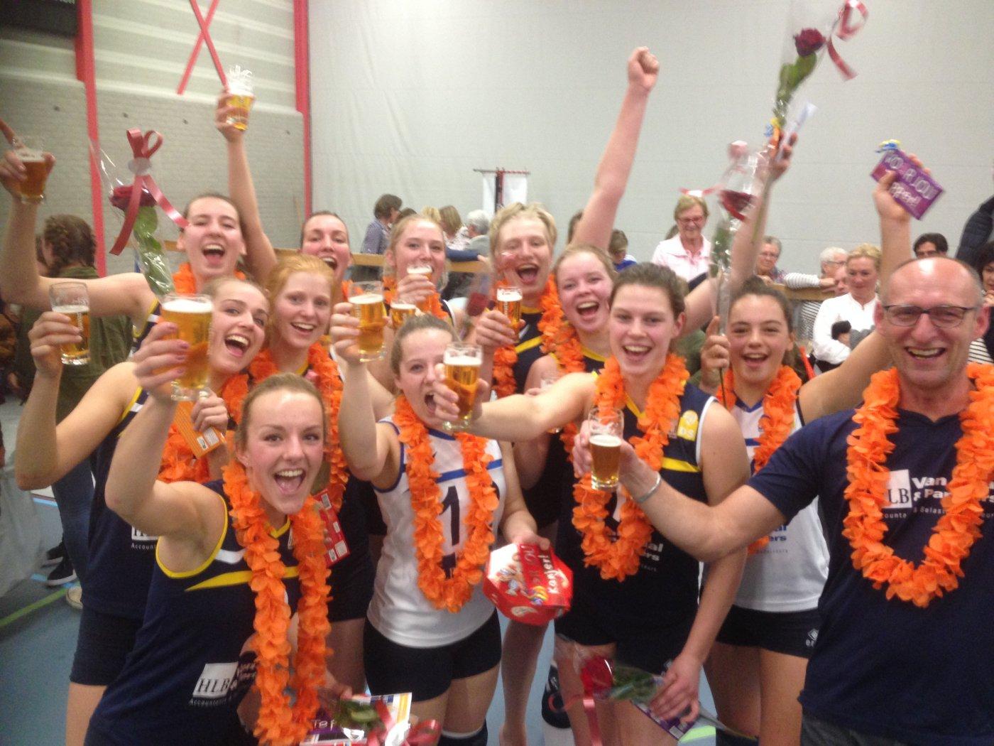Dames1 Biertje
